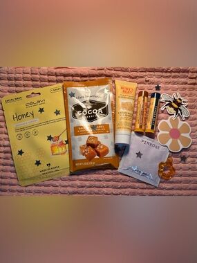 Burt's Bees Self‑Care Gift Set - 2 Lip Balm*Hand Cream*Honey Face Mask*Cocoa